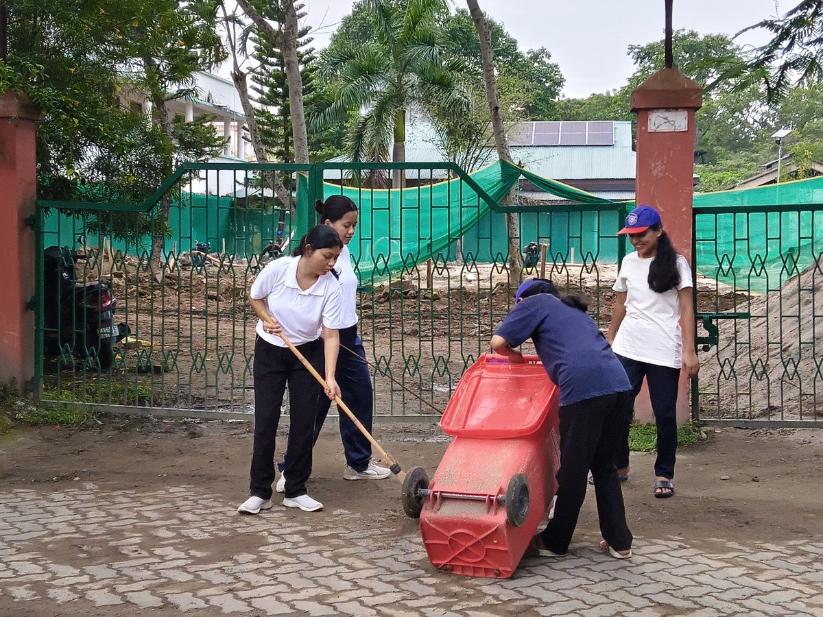 nss_dietjorhat's tweet photo. Few more snap shot during cleanliness drive on 22 May,2026 https://t.co/RisbalHaz8