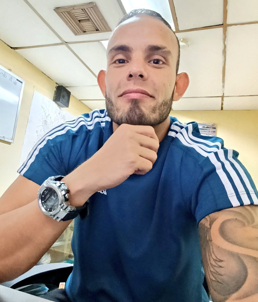 LuisAleC's tweet photo. #friday #boy #beard #sexy #handsome #model https://t.co/a5rzgHbAhL