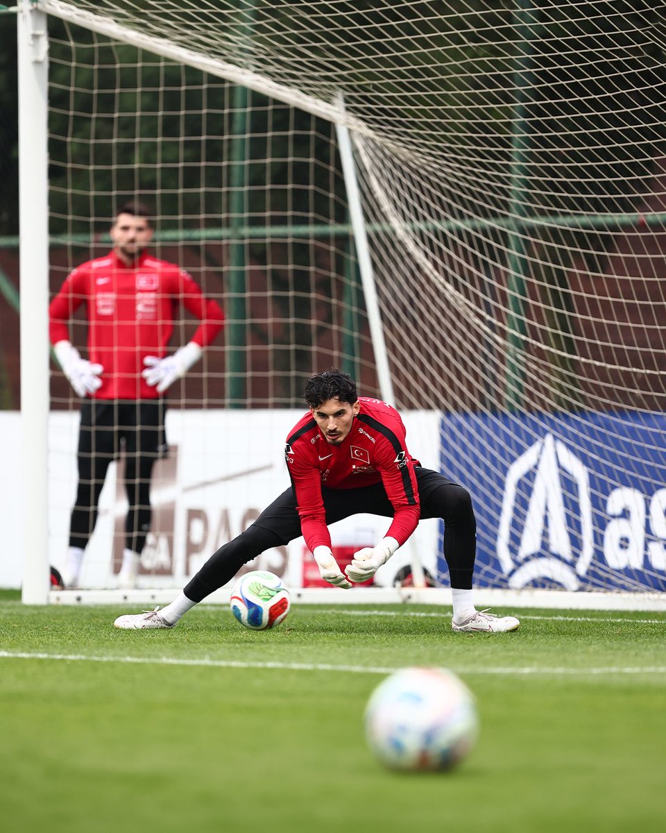 Uğurcan Çakır tweet media
