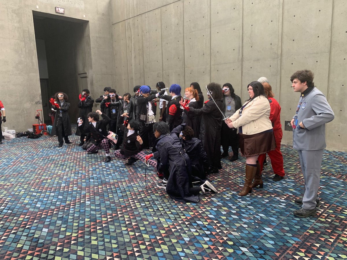 DreamStation64's tweet photo. persona photoshoot dump #Momocon https://t.co/pWPMefwgRM