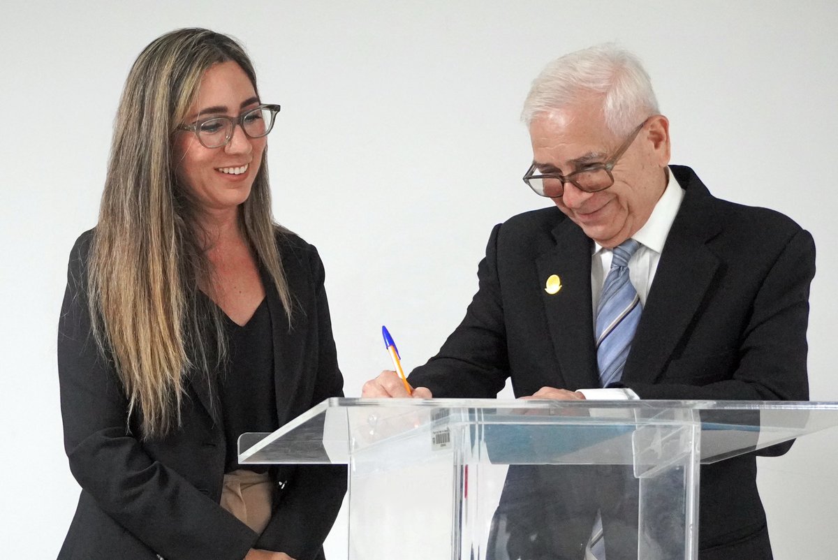 Aeropuerto_AAG's tweet photo. ✈️ ¡Seguimos trabajando por Guayaquil!

Con éxito se desarrolló la Deliberación Pública de la Rendición de Cuentas 2025 de la AAG, un espacio de transparencia y participación ciudadana donde compartimos las acciones y proyectos que impulsan la ciudad.

#AsíSeHaceGuayaquil https://t.co/A8RSDusfhD