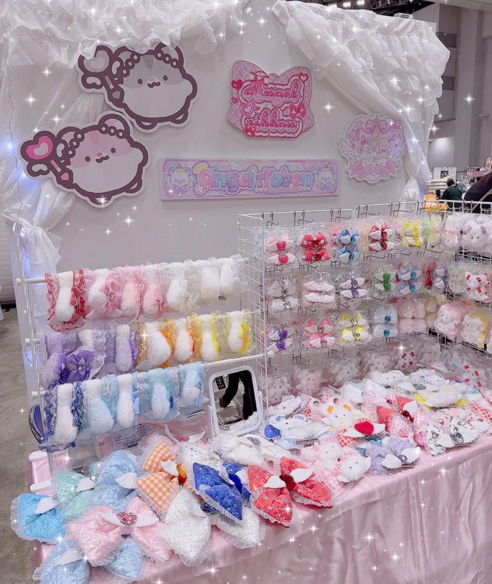 angel_ribbon__'s tweet photo. 商品が多すぎて全然机に乗っていないので
欲しいものあれば声掛けて
教えてください(՞o̴̶̷̤  ̫ o̴̶̷̤ ̳՞)⭐️💕

南4階Q387ブースです🍮🍒

#デザフェス
#デザフェス63 https://t.co/0Qz4jlYyAP