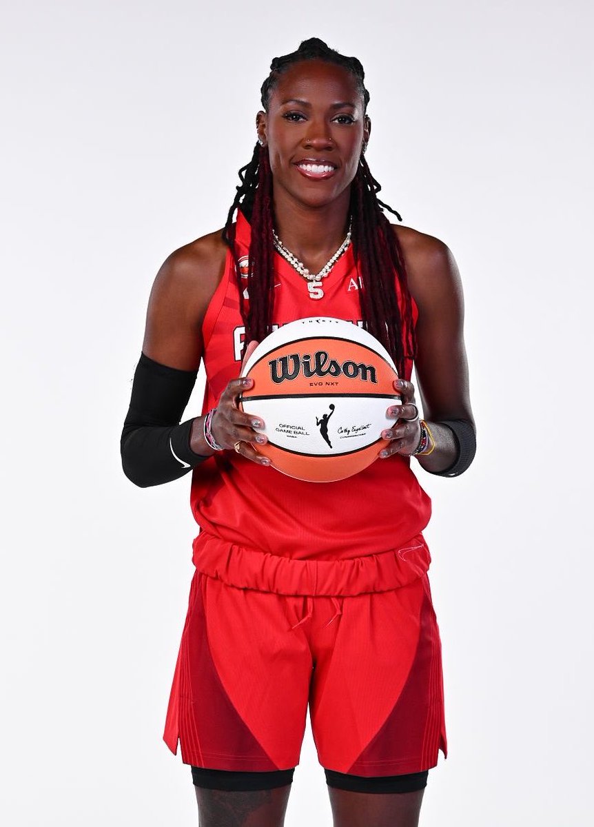 I talk hoops 🏀 tweet media