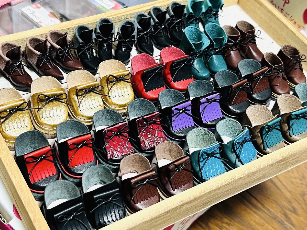 XANXUSflavoury's tweet photo. 2026年5月24日(日)
ドールショウ78夏

『靴のゆみこ屋』
3A-15.16

シチリアくんやボニーバニー6ちゃんの履ける靴など色々持って参加します👞
よろしくお願いしますー😊✨

#DS78
#ドールショウ https://t.co/Nyl1TLyHBH