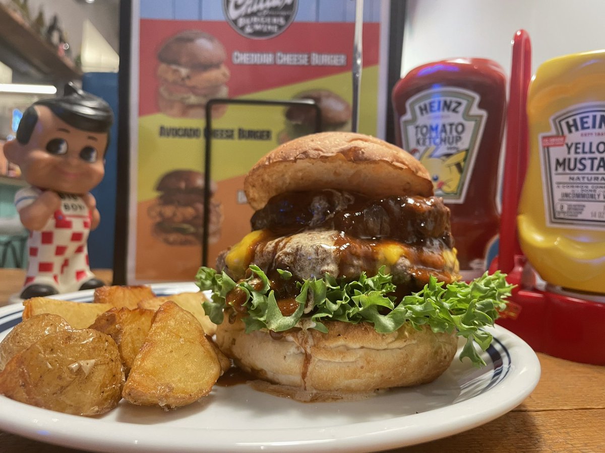 CHILLAX BURGERS &WINE チラックス 池袋グルメバーガー ハンバーガー tweet media