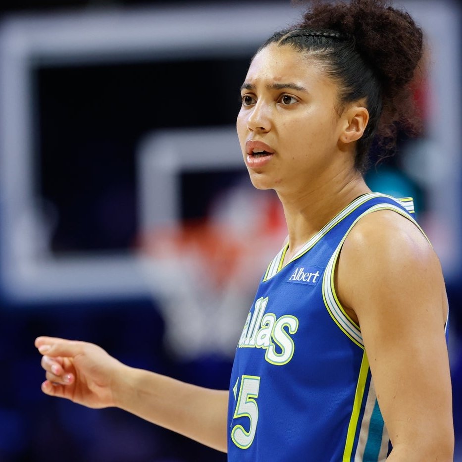 ClutchPoints's tweet photo. Azzi Fudd through her first 5 games of her WNBA career:

7 PTS - 1 REB - 1 STL
12 PTS - 1 AST - 2 3PT
12 PTS - 3 ASTS - 1 STL
8 PTS - 1 REB - 1 STL
3 PTS - 1 REB - 1 STL https://t.co/yTpkvIUxyt