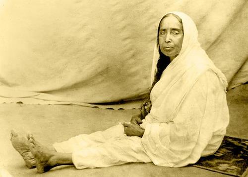 swamieaswara's tweet photo. Don't give up waiting. Pray longer. ... Cling to what you have found. Say to yourself, 'Even if I have no one else, I have a Mother.'

HOLY MOTHER SRI SARADA DEVI https://t.co/jG5OYBHrmo