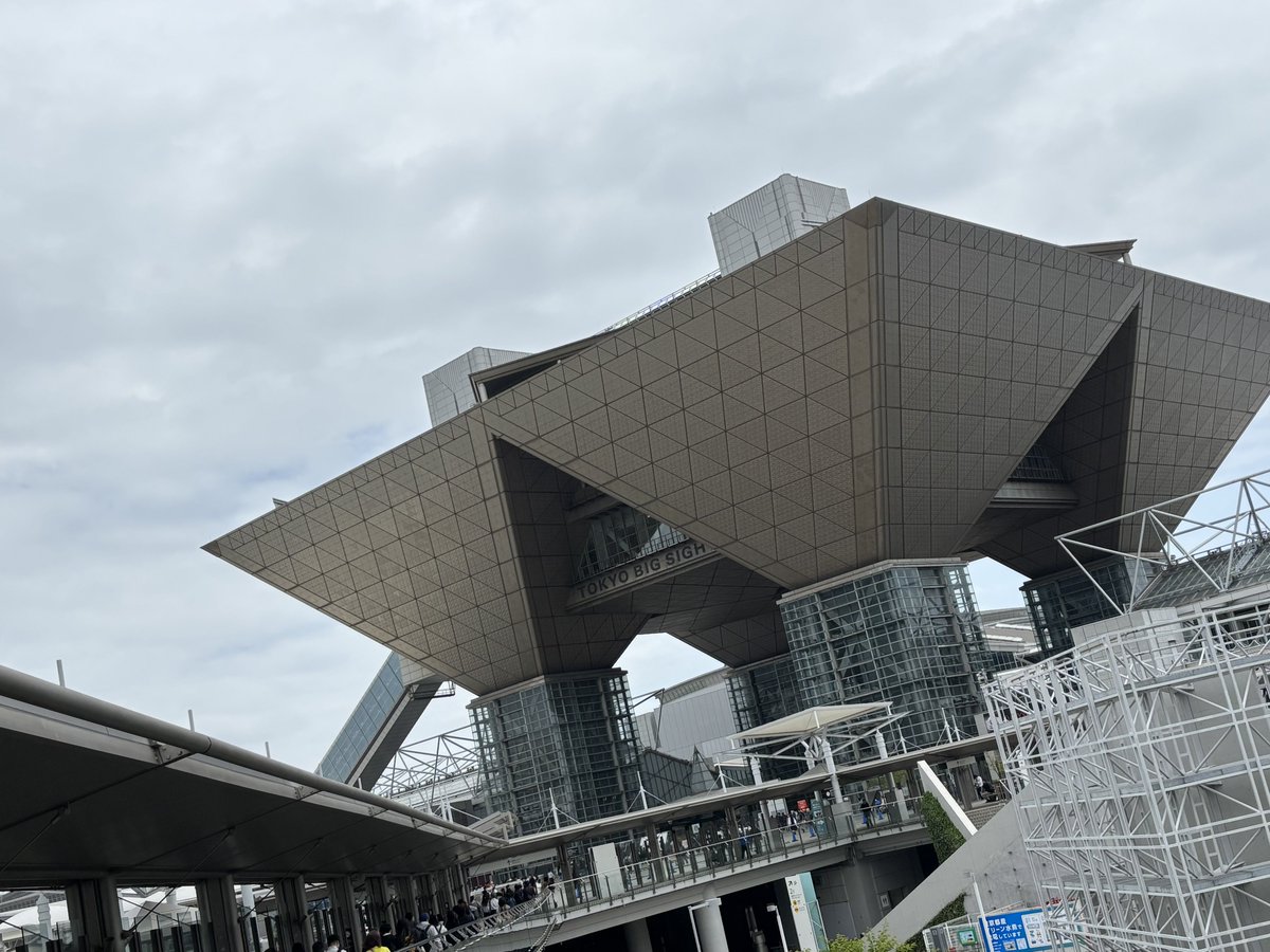 theojan2016's tweet photo. 本日は東京ビッグサイト https://t.co/DGYxZDI7DG