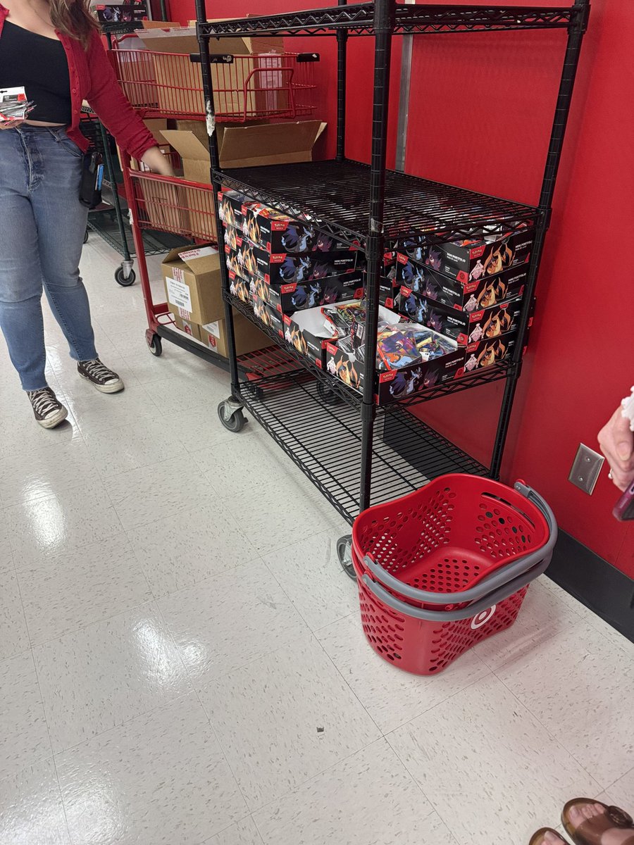 sourkav's tweet photo. crossroads target irvine restock @LA_PTCGRestock https://t.co/c6C71SFxbs