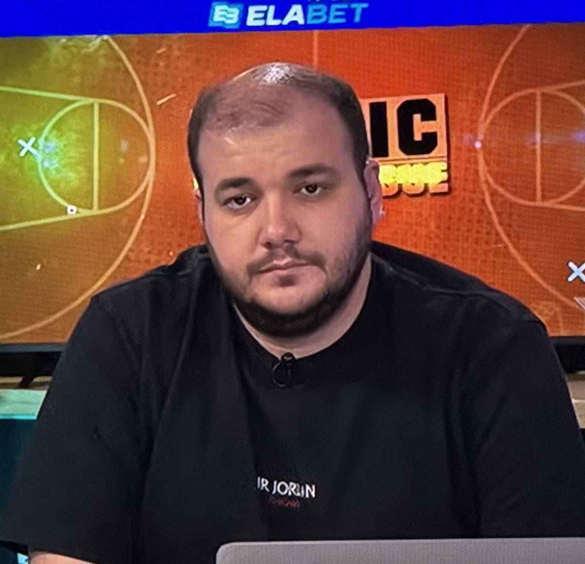 Montenikos ⛔️ tweet media