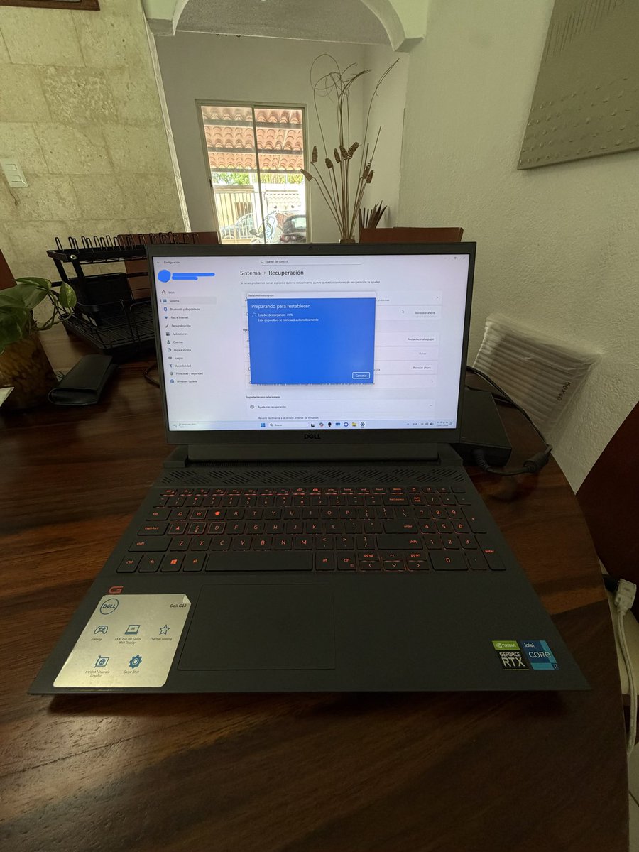 _fervazquez's tweet photo. Vendo Dell G15 5511, excelente para videojuegos, diseñadores y editores 👇🏼

Pantalla 15.6 Pulgadas Full HD 
Procesador Intel Core i5 11260H
Memoria RAM 8GB RAM
Memoria SSD 512 GB

Entrego con cargador original y recien salida de limpieza https://t.co/snVJ4GG3lD