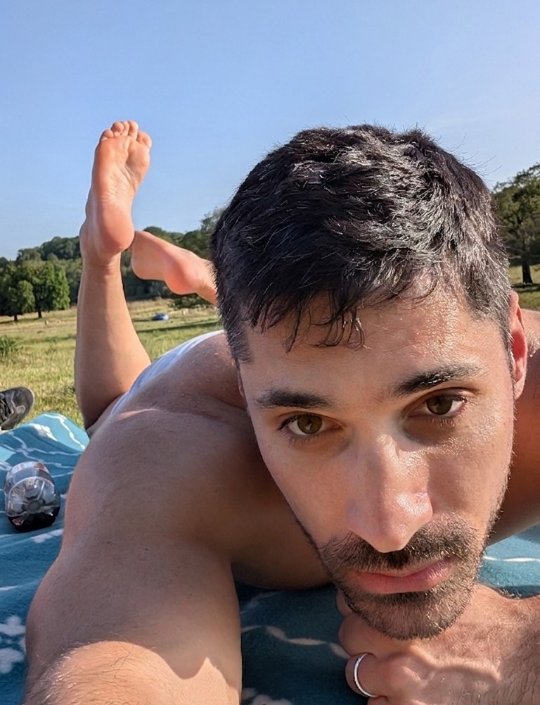 Feet Bro tweet media
