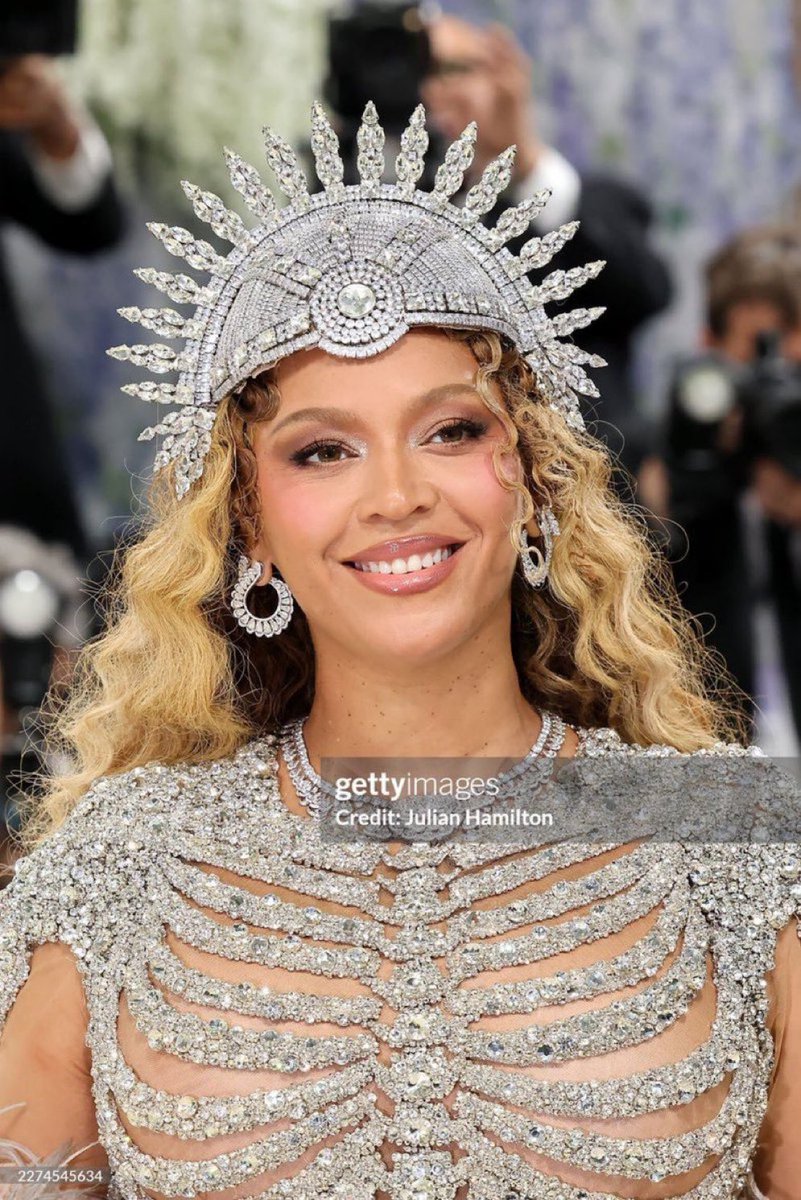ROYONCÉ xᴮ is HEATED tweet media