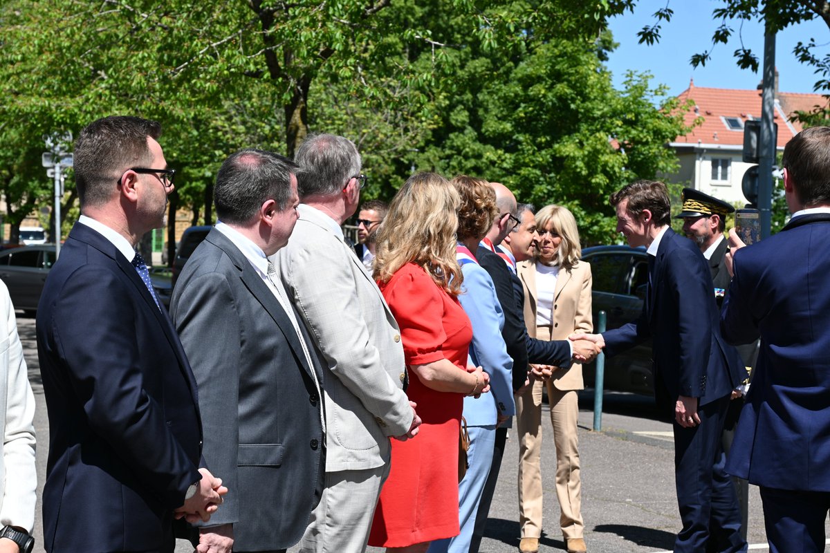 Image de Préfet de la Moselle - #Éducation 🎓 | Édouard Geffray, ministre de l’Éducation nationale, et Brigitte Macron en visite au