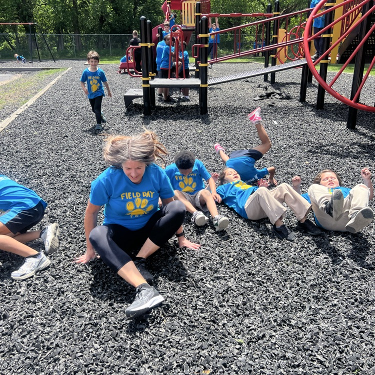 PHillPanthers's tweet photo. We had so much fun with Mrs. Dimmitt and DDG creating fun exercise moves on Field Day!!🐾☀️ https://t.co/h6mQK38vNF