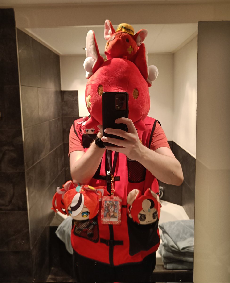 Riinku @ DoKomi + AFO 🐟🐾🎲🪶👧 tweet media