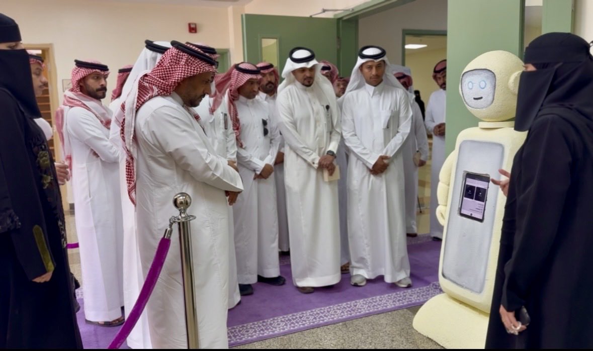 jllio_3's tweet photo. سعيدة وفخورة بمشاركتي في معرض مُلهام للموهبة والابتكار ضمن مشاريع التخرج، وتجربة جميلة أضافت لنا الكثير من الإلهام والطموح🤩🌟

نفخر بأن يكون مشروعنا جزءًا من هذا المعرض الملهم، ونطمح أن يترك أثرًا مميزًا يدعم الابتكار ويخدم المجتمع التعليمي 

@tvtc_f_sarat 
@tvtc_assir https://t.co/7u8Dd4rnTN