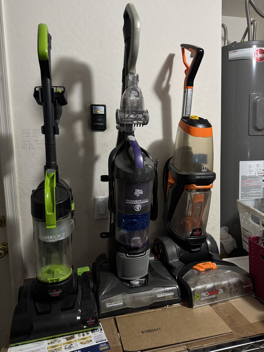 kjsdiary444's tweet photo. Are you craving the dopamine from hearing my vacuum crunch up all the dirt from carpet? 

Or how about the sound of the wheels on my tile floor cleaning up my breakfast crumbs?

Extras:
•Packaged Vacuum remains 
•Lingerie 
•Completely clothed 
•Humiliation/Degrading https://t.co/3TyX7DbFgv