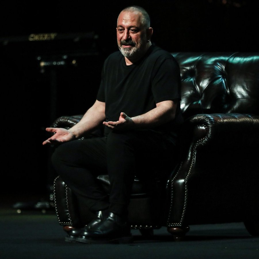 SimplyShuttered's tweet photo. Cem Yılmaz, Kemal Kılıçdaroğlu'nu Instagram'da takipten çıktı. https://t.co/tNOp1iPsbD