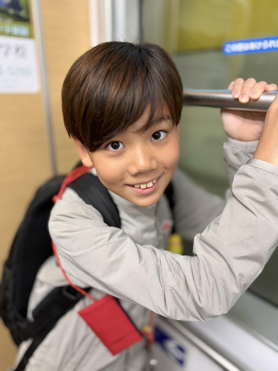 もう沢山乗ったのにまだつかない‼️ねむいっ大変だ😵 15:30の出番まで