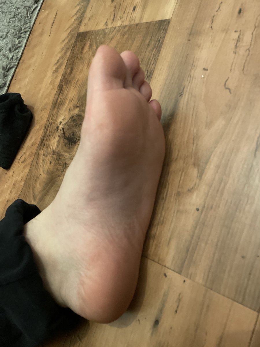 AlphaMoon_01's tweet photo. Still One Hour Left Of F@g Tax Friday! Have A Long Hard Goon Over This Sole And Get In My Throne Account And Finish The Day Off Right! https://t.co/PYmtrnIAiz