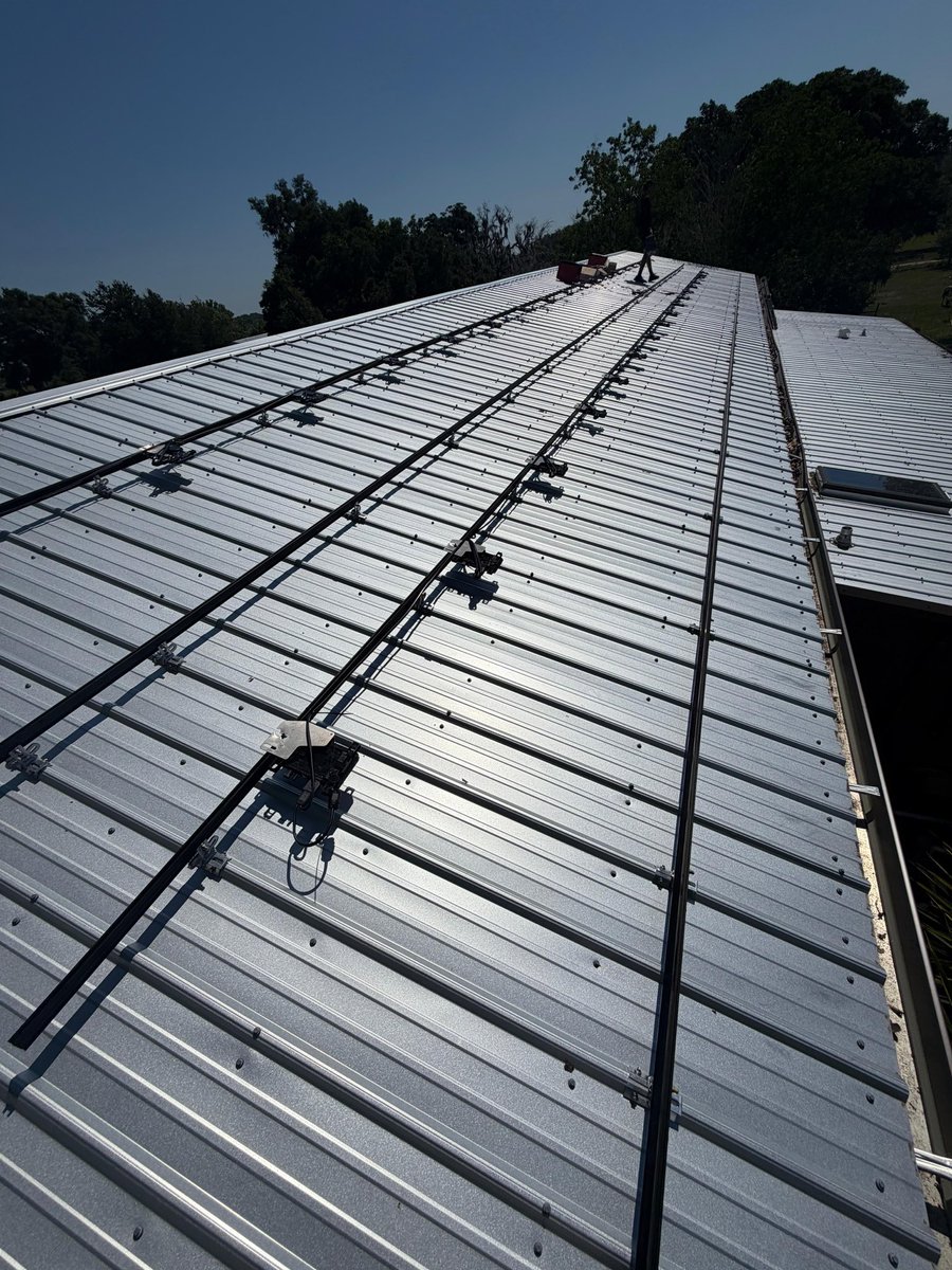 SolarTechElec1's tweet photo. ☀️ Another clean energy install completed in Volusia County, Florida!

✔️ 15.75 kW Solar System
✔️ Tier 1 450W Panels
✔️ Enphase IQ8 Micro-Inverters
✔️ Custom Metal Roof Mount

This homeowner is now producing their own power, lowering electric bills, and gaining energy independence ⚡🌎

Get your FREE instant solar quote today:
https://t.co/1emlDnPCuI

#SolarTechElec #FloridaSolar #SolarEnergy #Enphase #GoS
