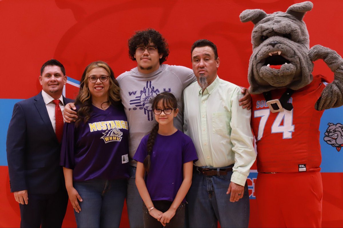 Coach_E_Cano's tweet photo. Congrats Adrian. Keep doing great things wt Western New Mexico @Socorro_HS1 
Go Dawgs! https://t.co/7KcdE0OZgX
