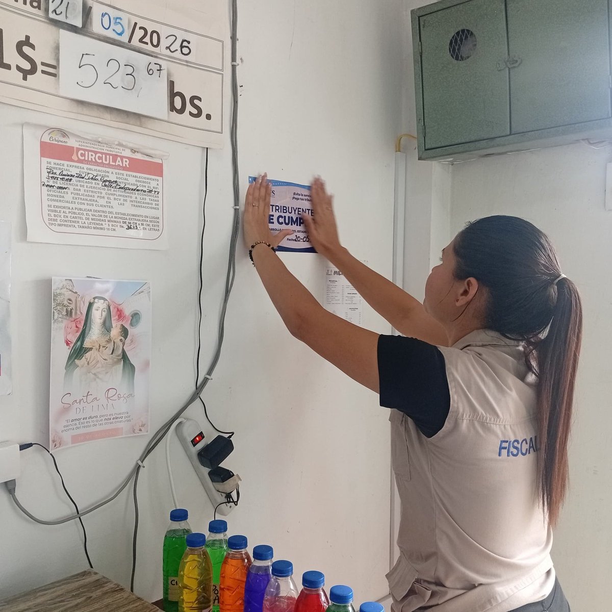SucreSabates's tweet photo. #Entérate | Nuestros fiscales culminan una semana más verificando el cumplimiento de deberes formales tributarios en comercios de Cumaná y Carúpano.

@NicolasMaduro   
@sucregobierno_b   

#SomosSABATES🇻🇪💙 https://t.co/4GWNtAQKPS