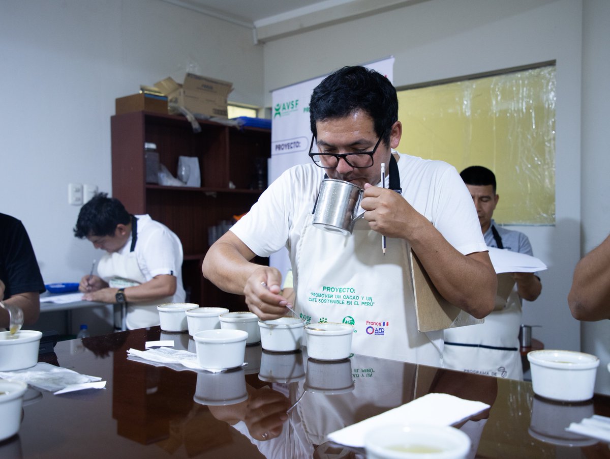 PROGRESO3's tweet photo. En Jaén se realizó el primer “Programa de Calibración para Catadores de Café – Norandino”, que reunió a 15 catadores de cooperativas socias del nororiente peruano.💪
📍Proyecto Productos del Bosque, ejecutado por PROGRESO, @CoopNorandino, @AVSFlatam, financiado por @AFD_en https://t.co/1aIoaxHt7a