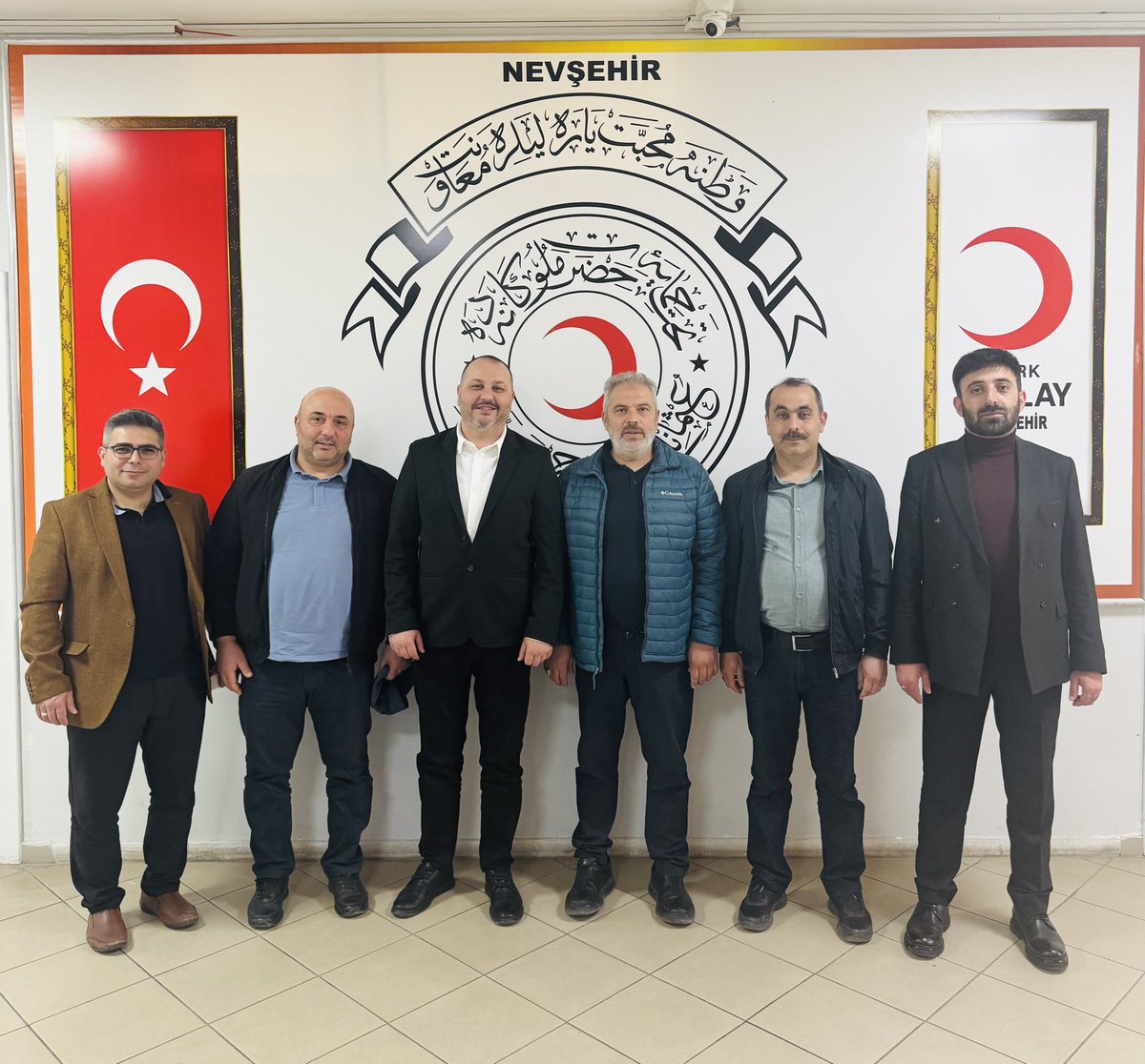 KizilayNevsehir's tweet photo. Karaman Kızılay İl Başkanı Adem Küçükyarma ve Yönetim Kurulu, İl Başkanımız @ercan_civelek’i ziyaret ettiler. Kızılay Nevşehir Aşevinin kuruluş ve çalışmaları hakkında bilgiler alıp, toplumsal dayanışma ve yardımlaşma için Karamana’da Aşevi kurulmasının önemini istişare ettiler. https://t.co/vcW4PcHUZE