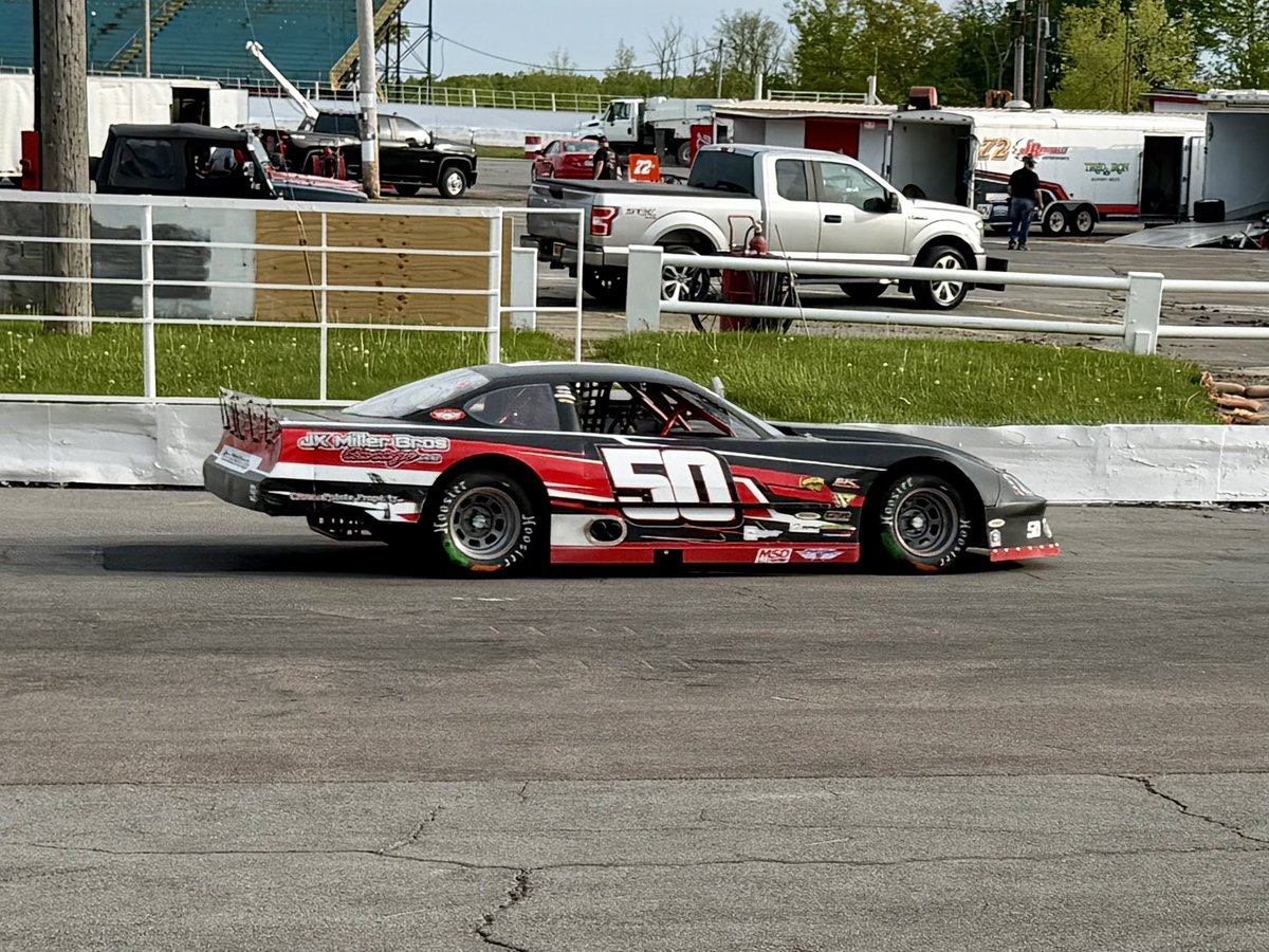 Oswego Speedway tweet media