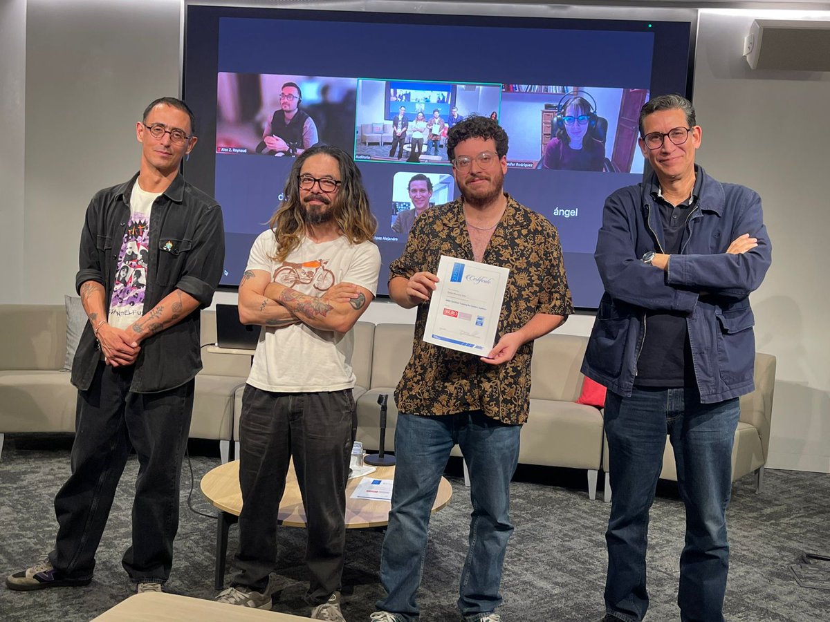 ComuniPosgrados's tweet photo. El 19 de mayo, 12 estudiantes, profesor@s y egresad@s de la Maestría en Cine, recibieron la certificación de la ARRI Academy “Certified Film School”, como parte del Coloquio de P2026 con autoridades universitarias y de Fernando Kleinert, director de mkt de ARRI América Latiina. https://t.co/e1l7p5CiGu