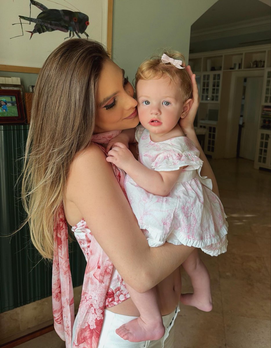 lelepons's tweet photo. CASI 10 MESES !! Almost 10 months 🥹💕🙏🏼 https://t.co/R2aFavd7wr