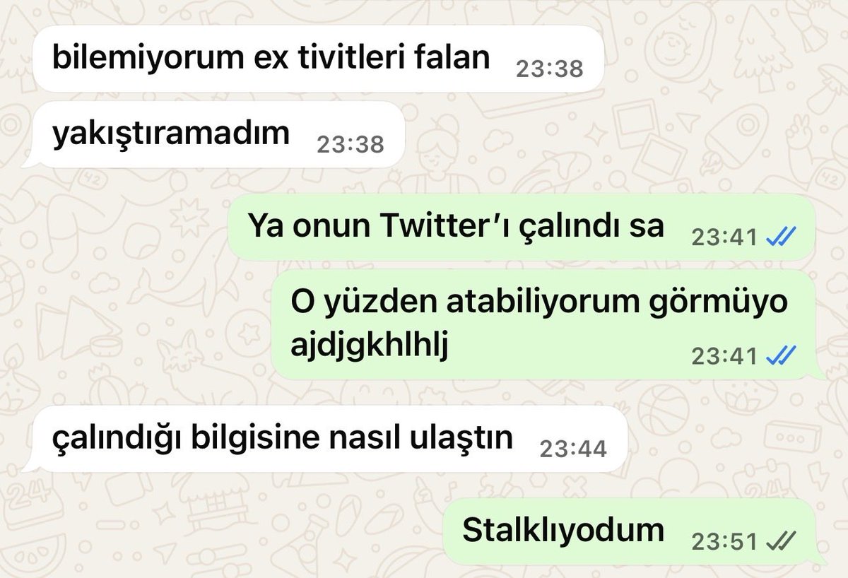 mooncanue's tweet photo. benim yüzsüzlük şaka mı https://t.co/aYzCatYwhl