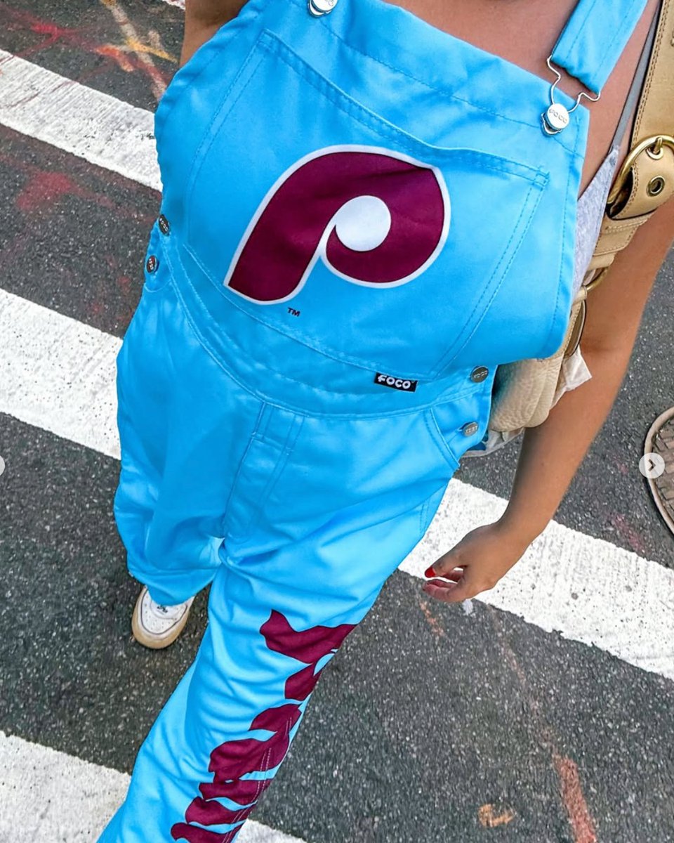 FOCOusa's tweet photo. throwing a Philly fit 

📸:@lex_cove https://t.co/BCUPHRR4lB