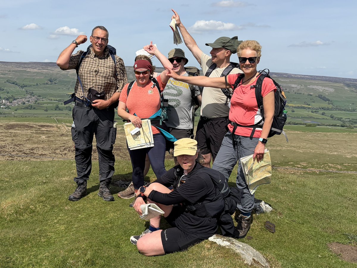 TeamWalking's tweet photo. Final day of our 3-day NNAS ‘Straight to Silver’ navigation skills course based at Askrigg, Wensleydale. 

6 people were navigating using contours, compass bearings &amp; strategies to find swallow holes, contour features, Iron Age settlements plus lots more. 
https://t.co/7kECsjZ2b0 https://t.co/LjGTLmfhV2