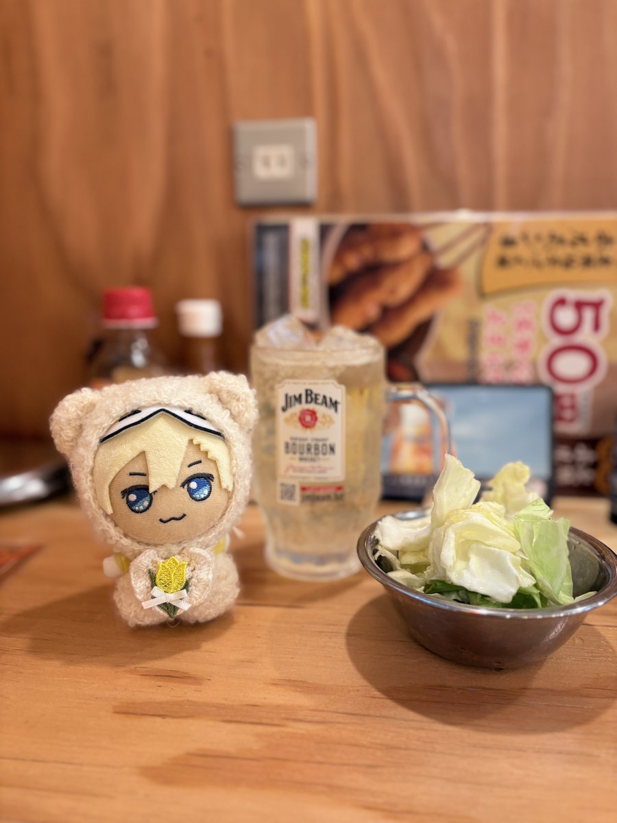 non______i7's tweet photo. アイナナEXPO Day1⸝⸝꙳
まずグッズ買いに行って展示色々見たよ〜𖤐出口付近のみんなの挨拶にうるっと来ました（ īī.īī ）💛
1人だったからミニゲームもやらず買ったカチューシャも付けては外すなどしてました( ᴗ̀ ̫ᴗ́ )ｗ https://t.co/UlIxYSMP9F