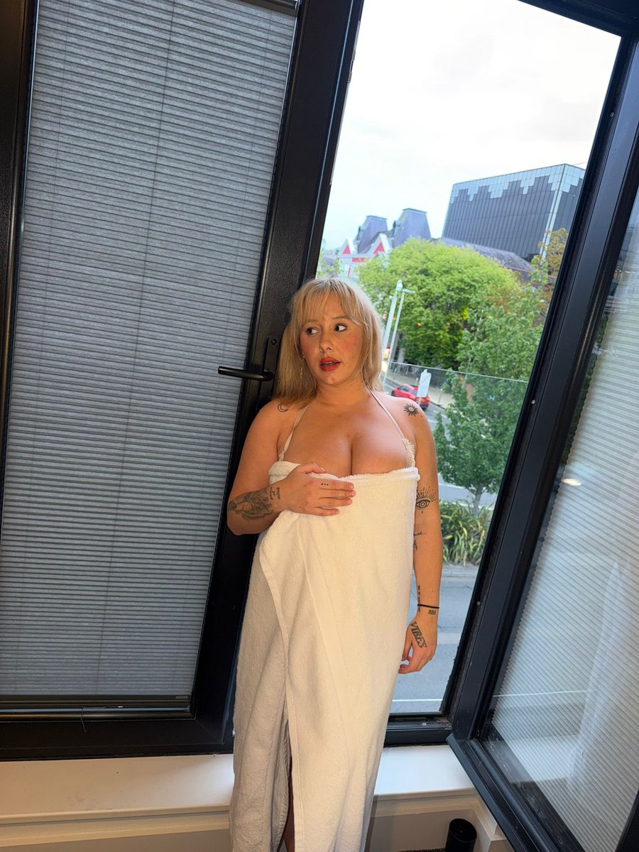 playb8478's tweet photo. Fuck a fan chosen one but he isn’t available TIL end of June.. doing one more .. subscribe to be involved .. 

https://t.co/jq4obVweUJ…

Chosen 6pm tommorow 😍💦🌹 

#fuckafan https://t.co/Q9larRm4dn