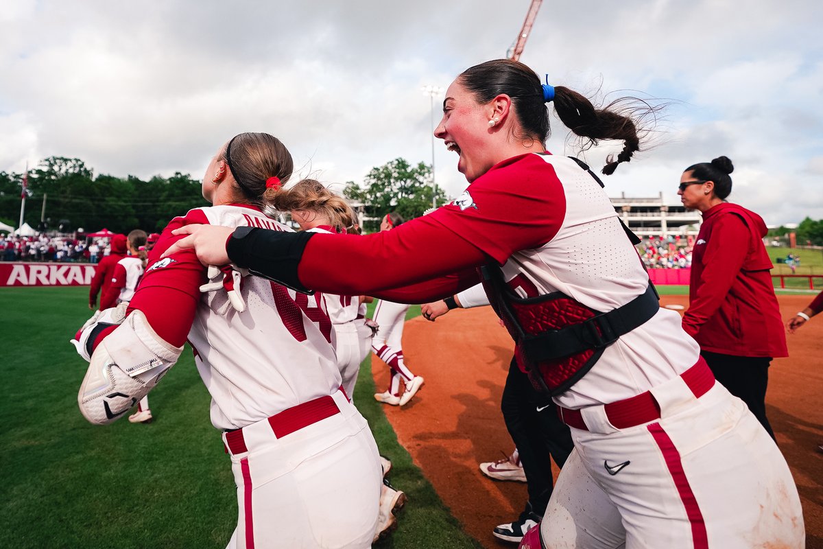Arkansas Softball tweet media