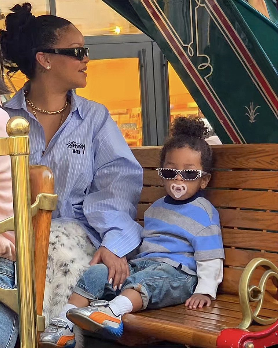 Rihanna Addiction tweet media