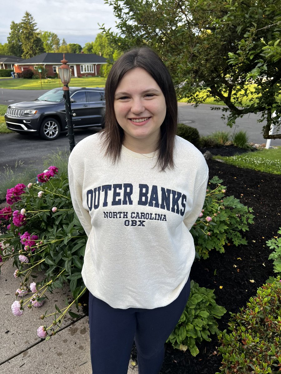kristacheck's tweet photo. My first baby’s last day of high school! So bittersweet. So proud of her and all of her accomplishments and hard work. ❤️ https://t.co/ImPx7ih6YN
