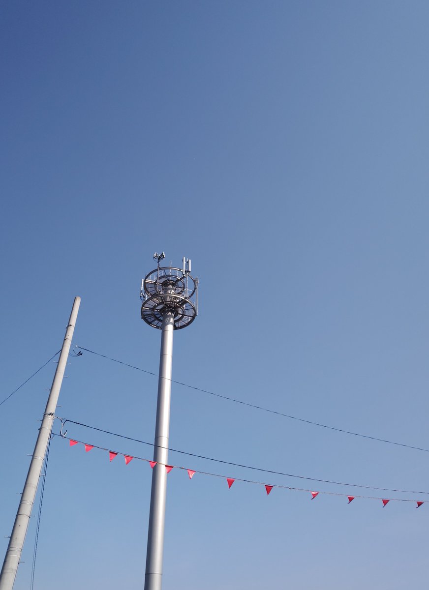 tomojingi's tweet photo. 運動会☀日和
みんながんばれ🚩
わたしもがんばる(しごと)
#小樽の朝 https://t.co/sSSF3R8NQQ