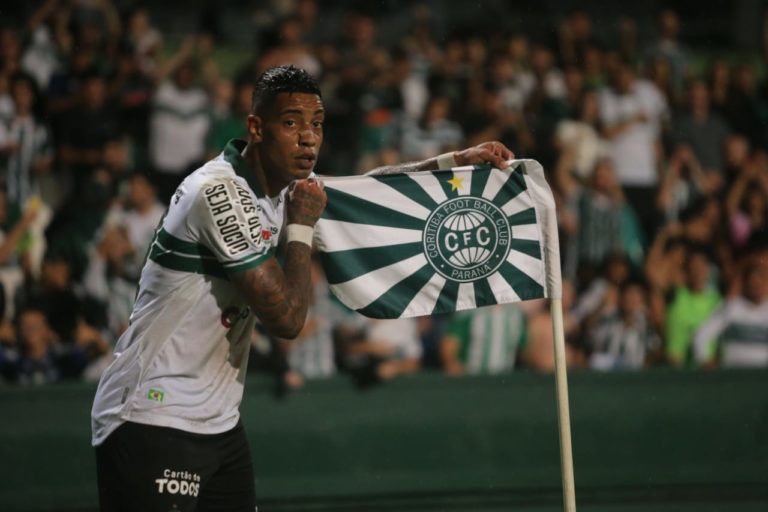 xubaca's tweet photo. - Remo x Athletico
- Time do Pará tem vários ex-@AthleticoPR e ex-@Coritiba
- Fases distintas: Furacão vem de 4 jogos sem vencer e Remo, de 5 jogos sem perder
- CAP com 5 baixas
(Créditos fotos: @kiuvalquir @geraldobubniak @robsonmafra)
https://t.co/ailPCKpxSl https://t.co/WgUogkEHT8