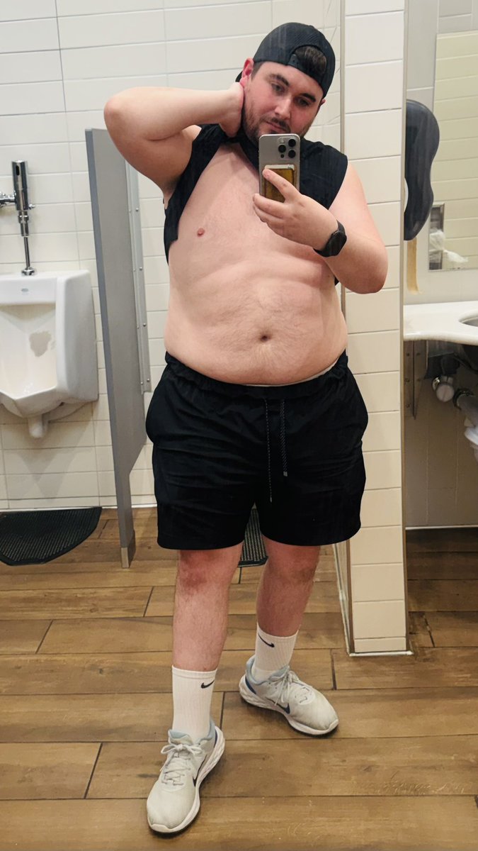 Aaron tweet media
