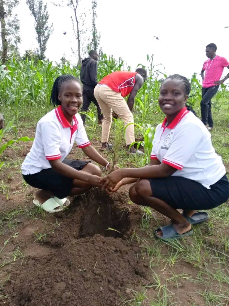 ayowecca_uganda's tweet photo. We fight the rights of nature to restore dignity not just to ecosystems but to the communities whose survival, identity & spiritual wholeness are rooted in living landscapes. #Refi #Web3 #GlobalDayofAction2026 #MonthlyEarthDay #QSimpact #ClimateAction #ClimateResilience #climate https://t.co/XgIDV1oK1X