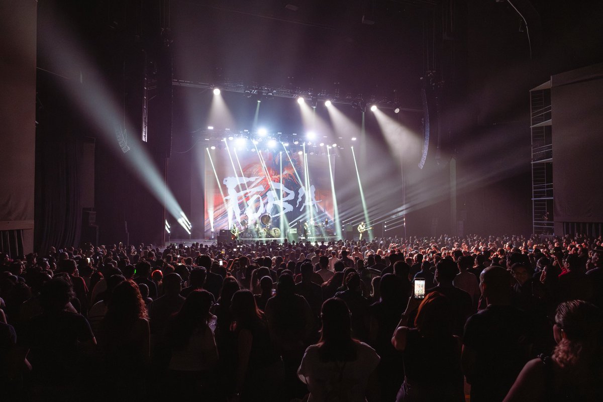 fobiamx's tweet photo. ¡Gracias por una gran noche, Guadalajara! 
Qué ganas teníamos de volvernos a ver.🦤
¿A quién vemos mañana en Monterrey? https://t.co/1ix54nSR8M