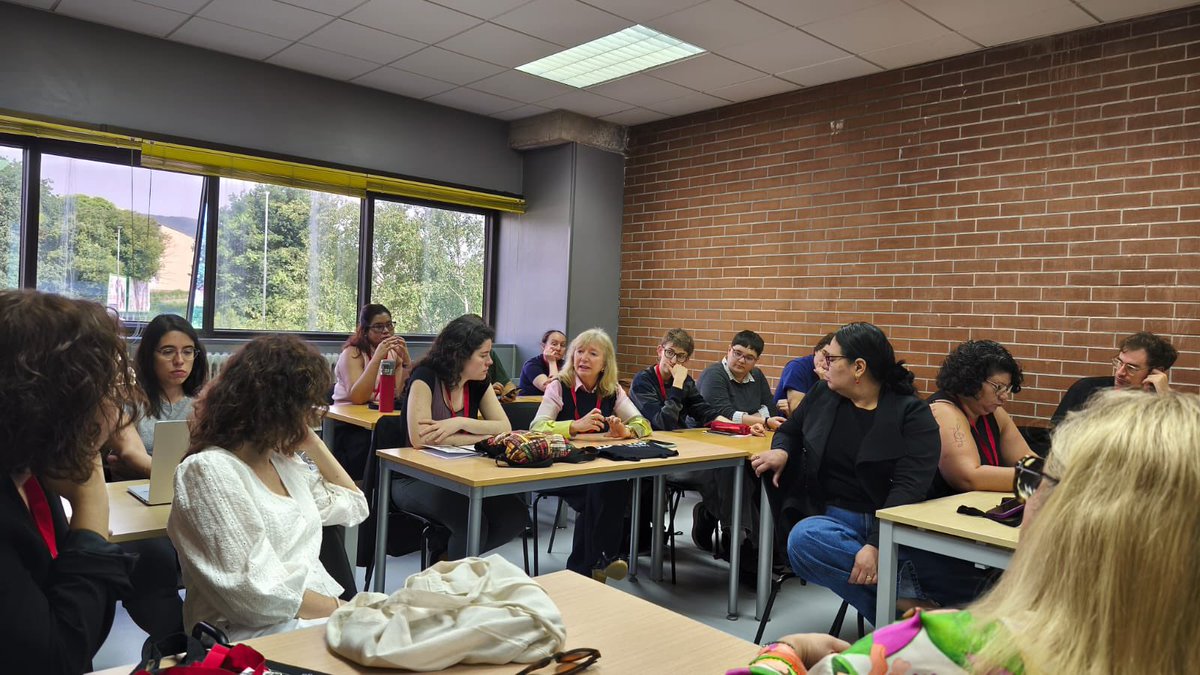 ae_ic_com's tweet photo. Últimas sesiones paralelas de los diferentes congresistas en el X Congreso Internacional de la AE-IC Comunicar en la incertidumbre https://t.co/ap1jwnZiSX