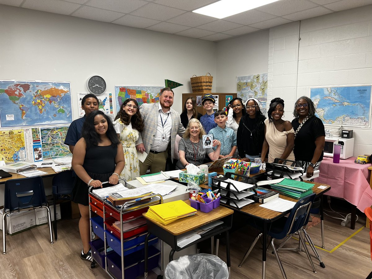 RLErockets1's tweet photo. A HUGE congratulations to our FINAL✈️Flight Crew Members of the Week✈️, our music STAR, Mr. Kirk, & our incredible SPED resource teachers, Mr. Weir, & Ms. Martin! We are so lucky to have you both on our crew! ✨🩵🚀💛 We’re also celebrating our next Flight Crew Class of the Week, Ms. Wilden’s 5th grade class!!! Congratulations on always showing our core values wherever you are in the building!! Congratulations to all! 🩵🚀💛 @billgattus @dylanlkirk