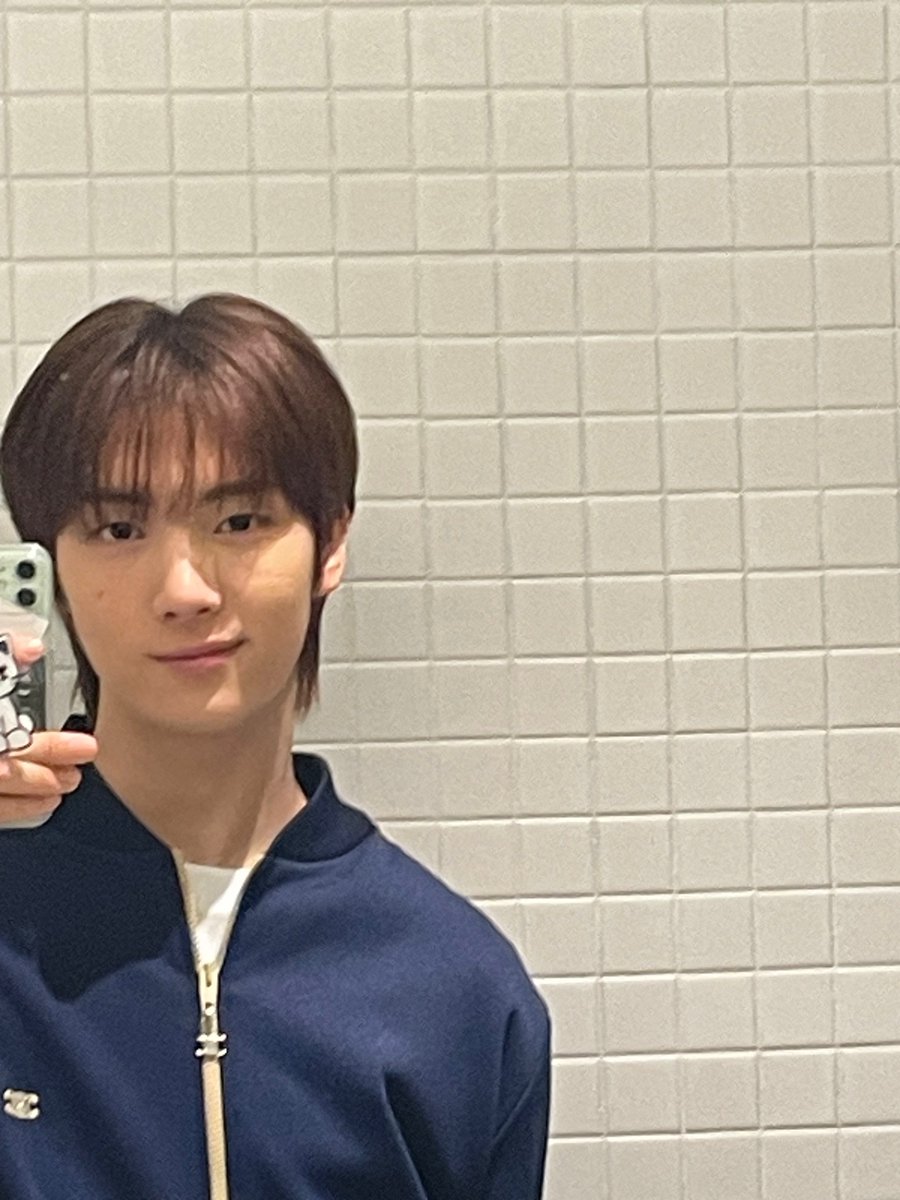 youngjae tweet media
