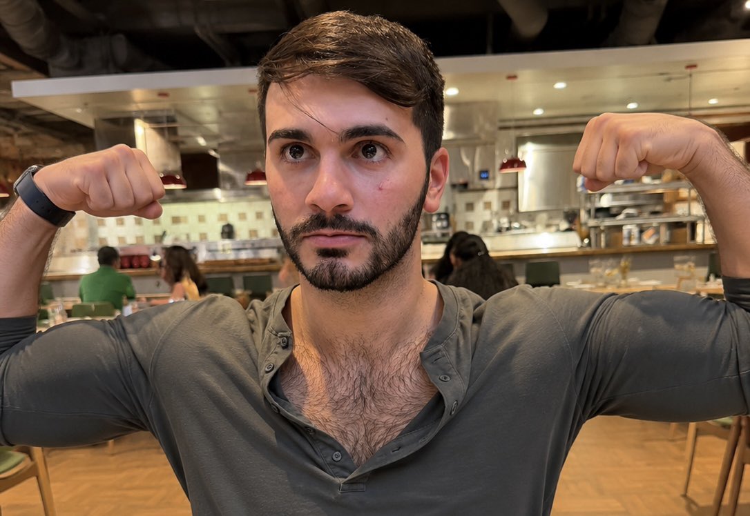 biceps tweet media